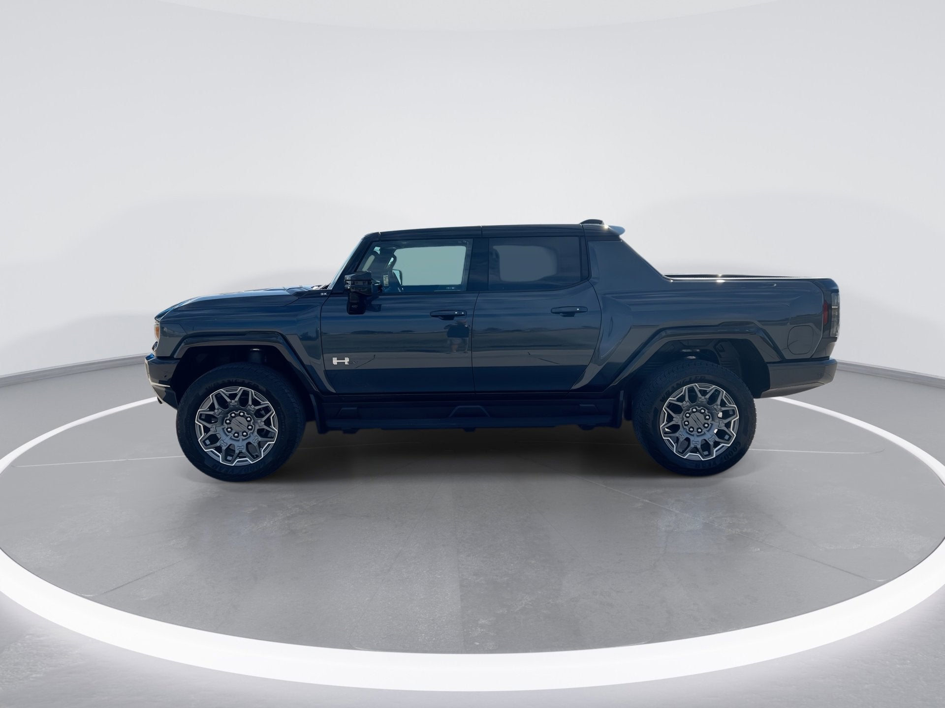 2026 GMC HUMMER EV Pickup — detail view