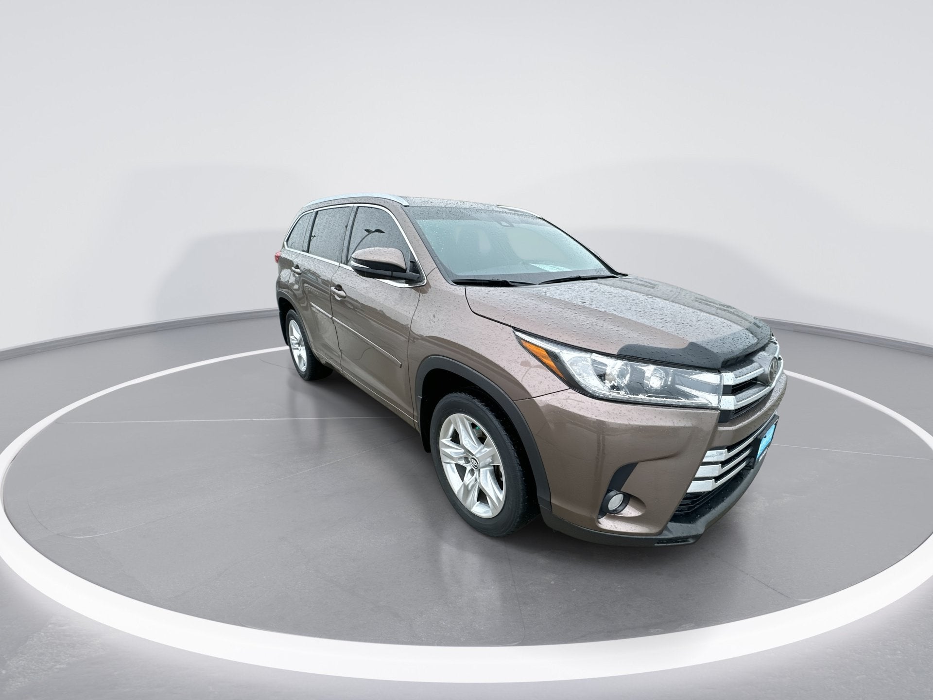 2017 Toyota Highlander — side profile view