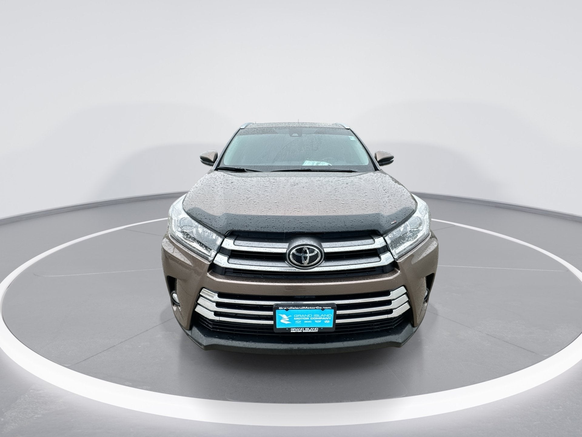 2017 Toyota Highlander — rear three-quarter view